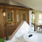 Irmgard Hotel