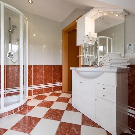 Hotel Irmgard Strass im Attergau